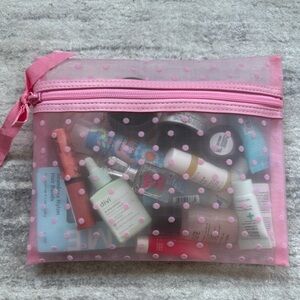 Makeup bag & delux sample set